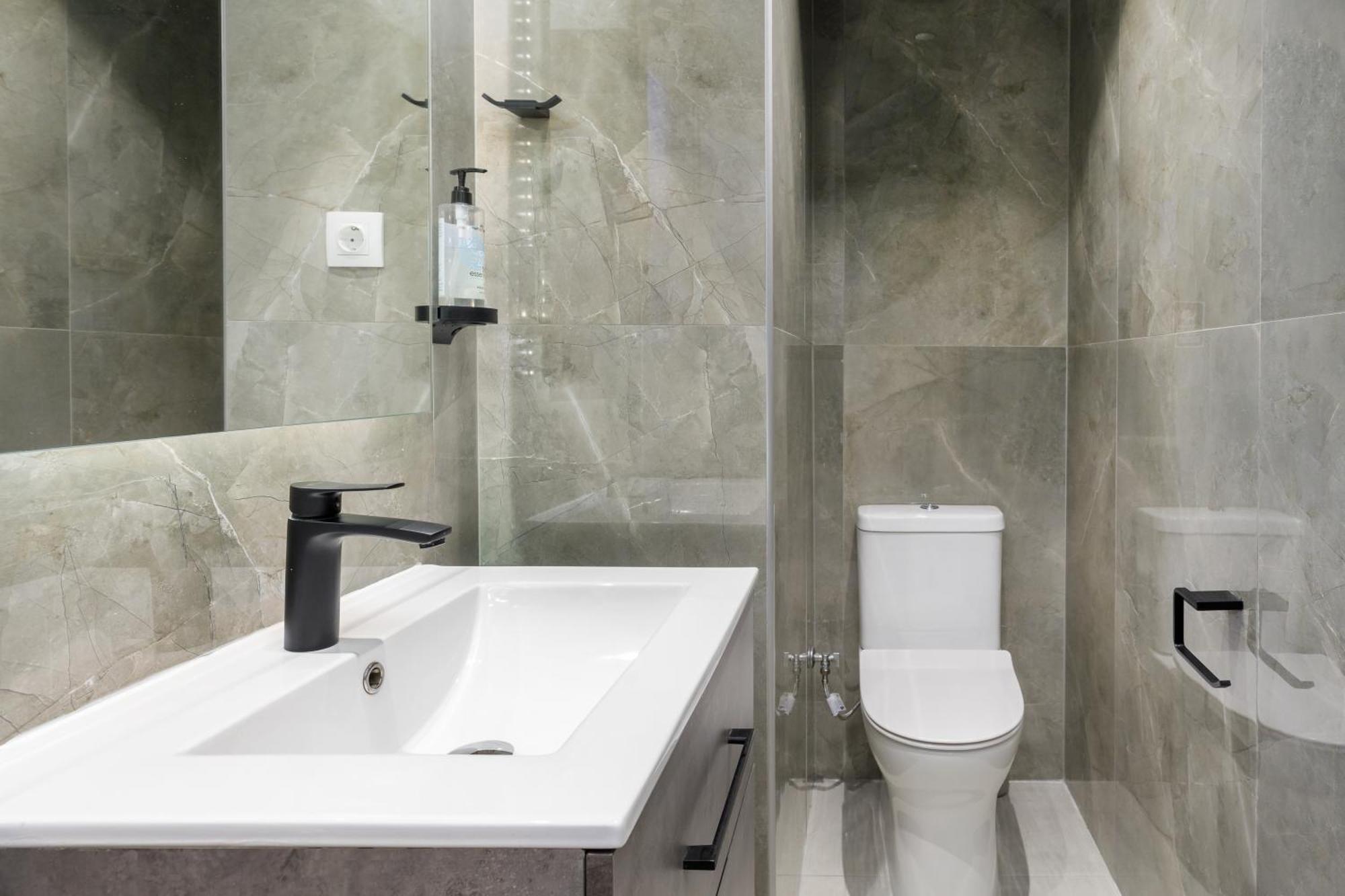 Aura F24 Apartments By Halu! - Vibrant Neighbourhood Thessaloniki Exterior foto